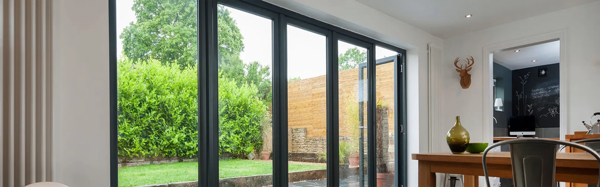 ဒေါင်းလုဒ်လုပ်ပါ။