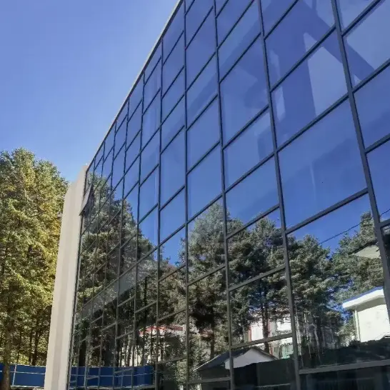 ကာရံထားသော နံရံများ