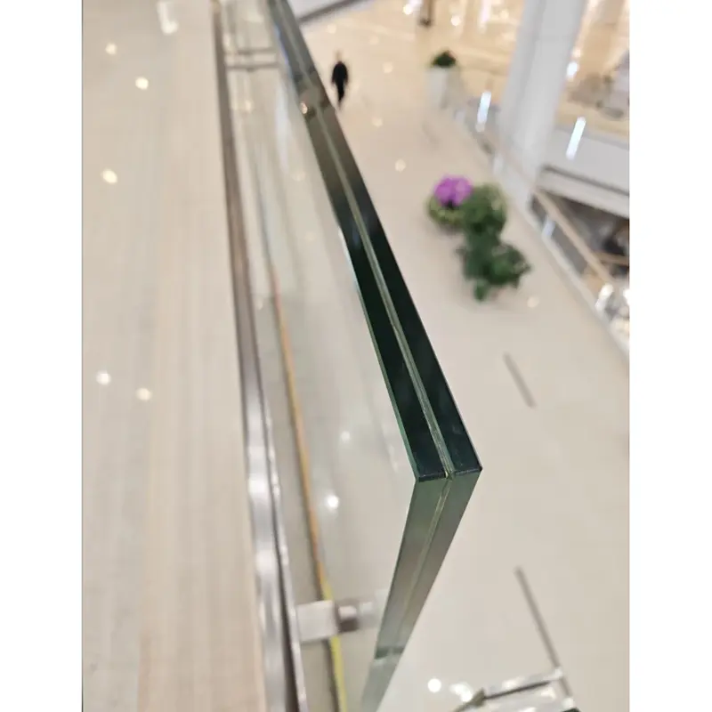 Laminated Glass လက်ရန်းများ